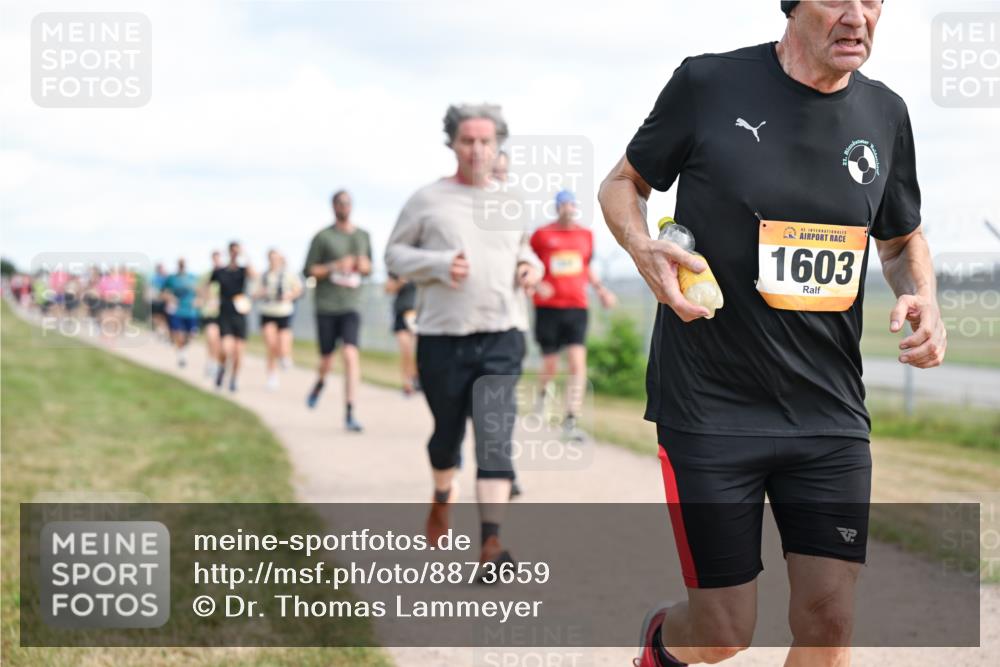 14.09.2025 - Airport Race Dr. Thomas Lammeyer http://msf.ph/oto/8873659 14.09.2025 12:18:23 Laufen 42, 1603 meine-sportfotos.de