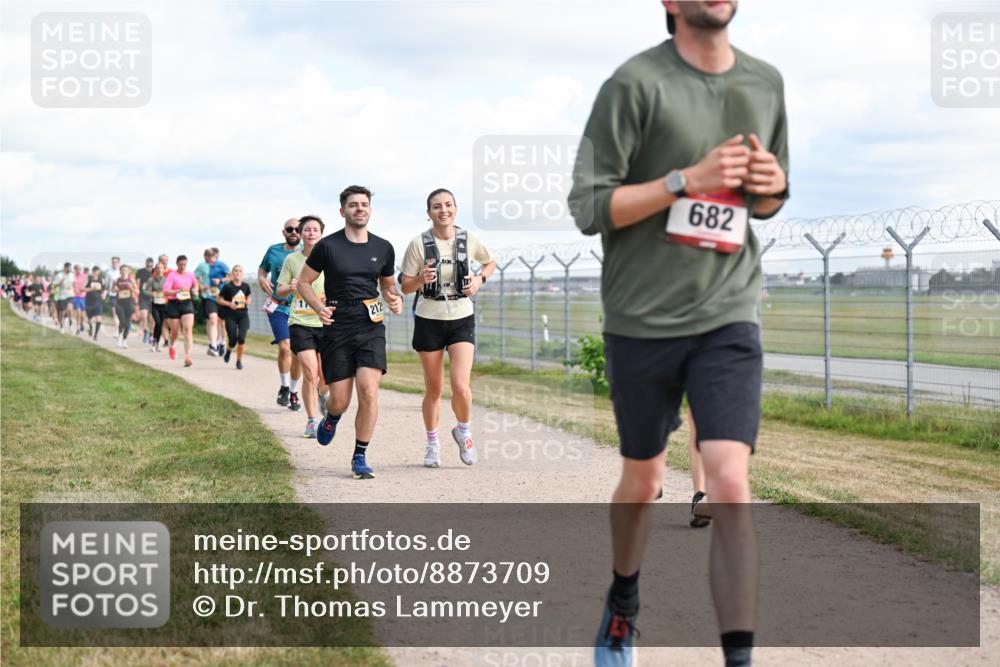 14.09.2025 - Airport Race Dr. Thomas Lammeyer http://msf.ph/oto/8873709 14.09.2025 12:18:26 Laufen 212, 682 meine-sportfotos.de