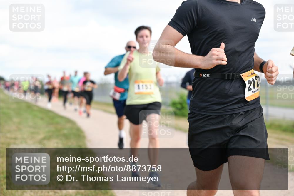 14.09.2025 - Airport Race Dr. Thomas Lammeyer http://msf.ph/oto/8873758 14.09.2025 12:18:29 Laufen 115, 212 meine-sportfotos.de