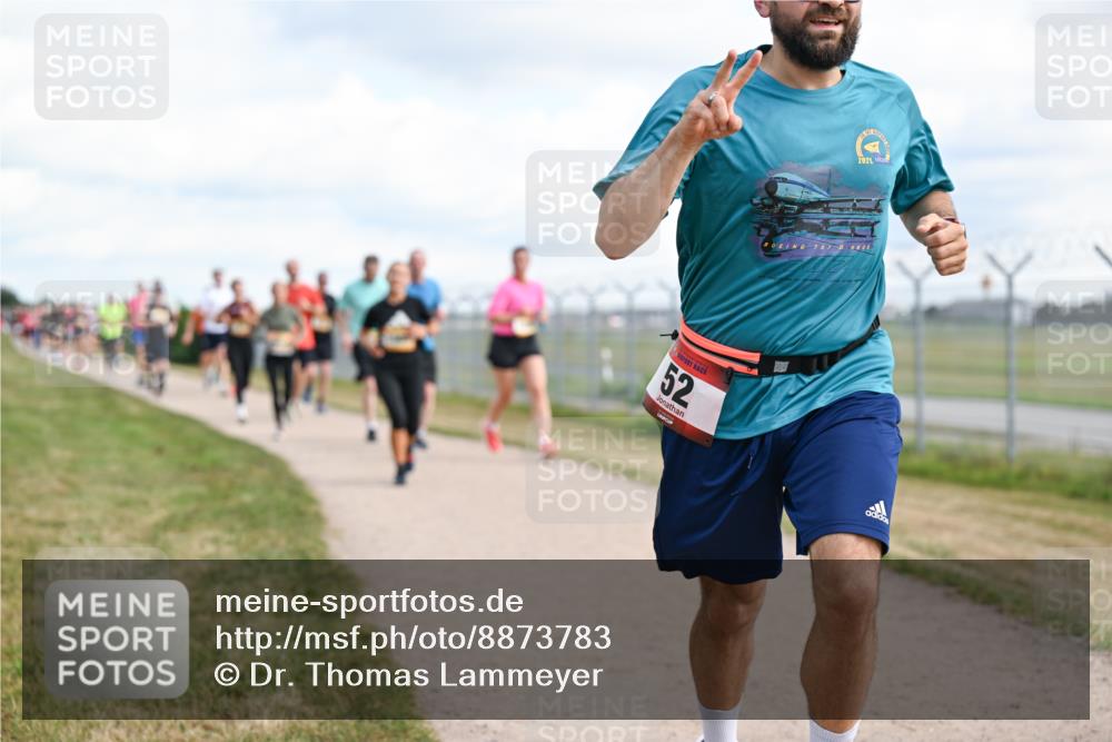 14.09.2025 - Airport Race Dr. Thomas Lammeyer http://msf.ph/oto/8873783 14.09.2025 12:18:31 Laufen 2021, 707, 800, 52 meine-sportfotos.de