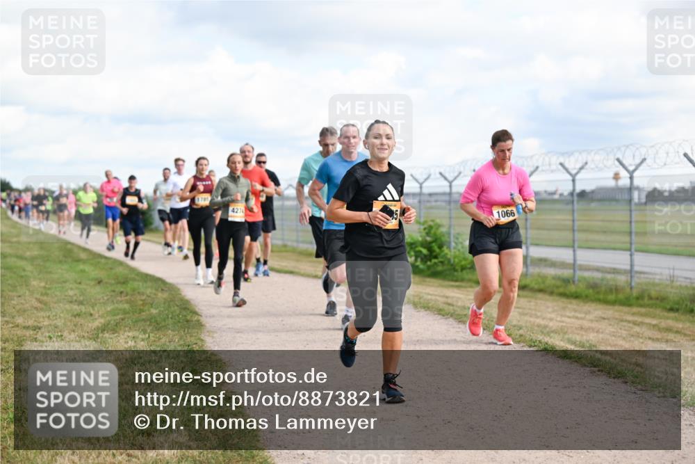 14.09.2025 - Airport Race Dr. Thomas Lammeyer http://msf.ph/oto/8873821 14.09.2025 12:18:33 Laufen 4274, 1066 meine-sportfotos.de
