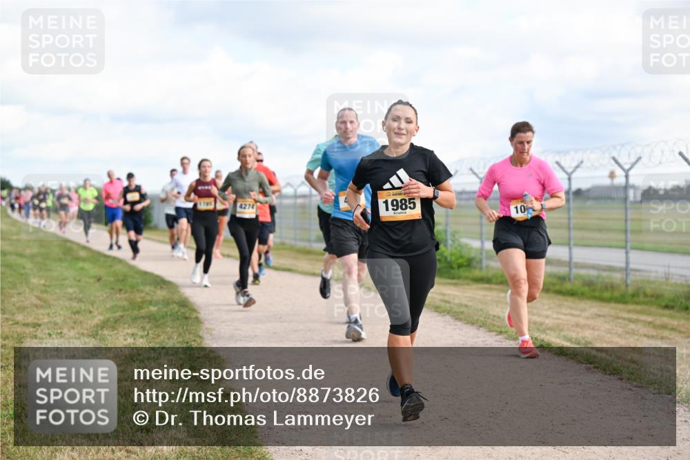 14.09.2025 - Airport Race Dr. Thomas Lammeyer http://msf.ph/oto/8873826 14.09.2025 12:18:33 Laufen 4274, 1985, 10 meine-sportfotos.de