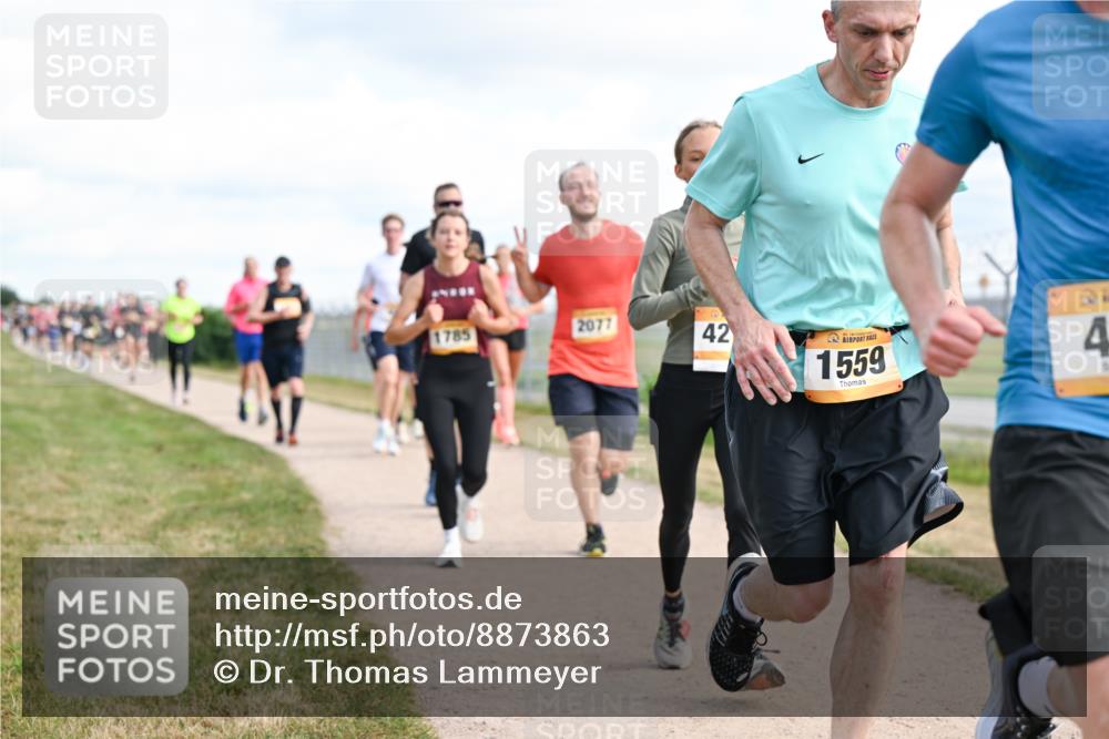14.09.2025 - Airport Race Dr. Thomas Lammeyer http://msf.ph/oto/8873863 14.09.2025 12:18:35 Laufen 2077, 1785, 42, 1559, 4 meine-sportfotos.de