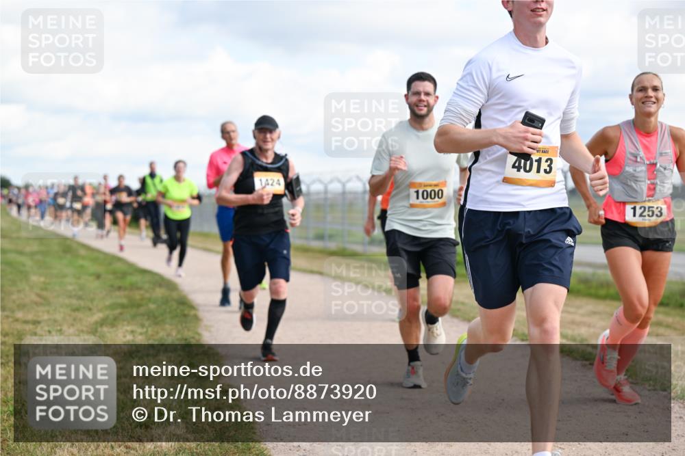 14.09.2025 - Airport Race Dr. Thomas Lammeyer http://msf.ph/oto/8873920 14.09.2025 12:18:39 Laufen 1424, 1000, 4013, 1253 meine-sportfotos.de