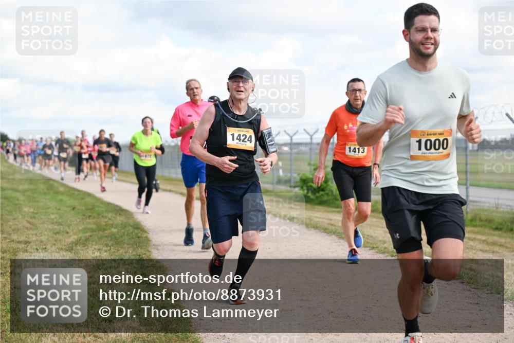 14.09.2025 - Airport Race Dr. Thomas Lammeyer http://msf.ph/oto/8873931 14.09.2025 12:18:40 Laufen 1424, 1413, 1000 meine-sportfotos.de