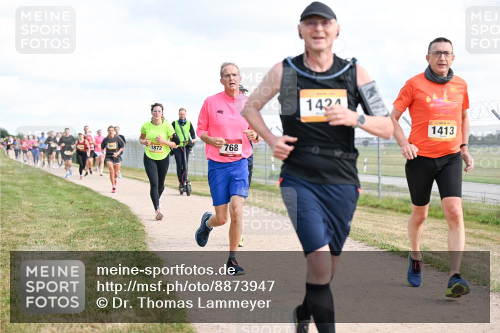 14.09.2025 - Airport Race Dr. Thomas Lammeyer http://msf.ph/oto/8873947 14.09.2025 12:18:41 Laufen 1424, 1872, 768, 1413 meine-sportfotos.de
