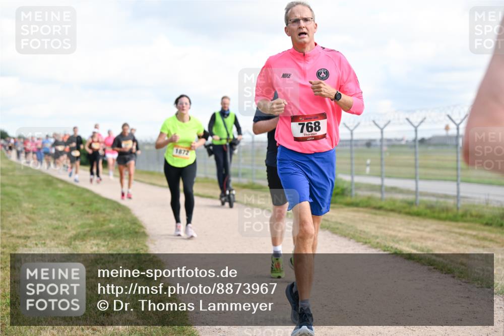 14.09.2025 - Airport Race Dr. Thomas Lammeyer http://msf.ph/oto/8873967 14.09.2025 12:18:42 Laufen 1872, 768 meine-sportfotos.de