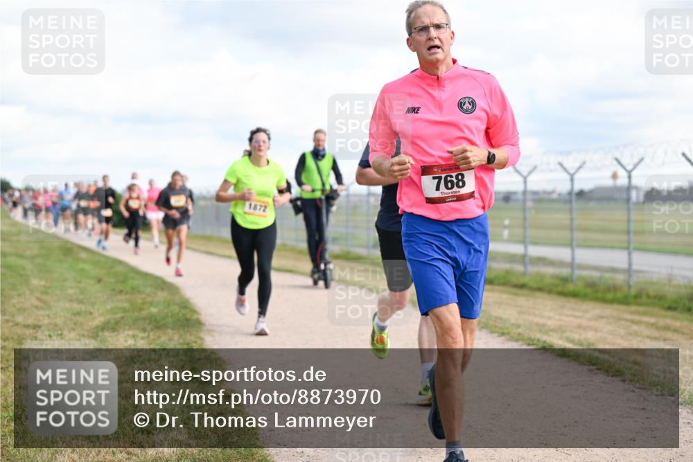 14.09.2025 - Airport Race Dr. Thomas Lammeyer http://msf.ph/oto/8873970 14.09.2025 12:18:42 Laufen 768 meine-sportfotos.de