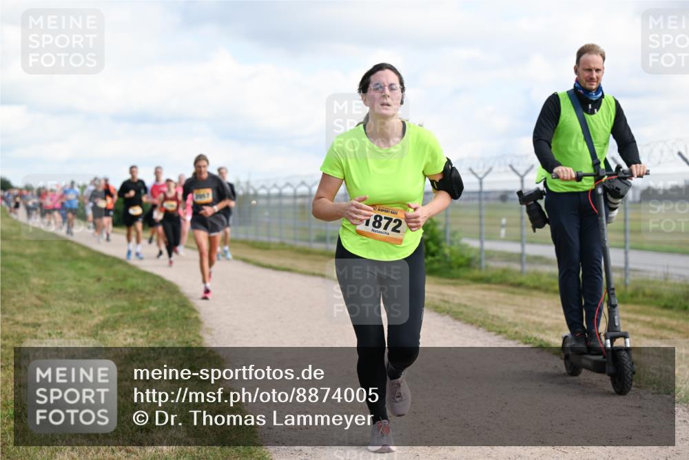 14.09.2025 - Airport Race Dr. Thomas Lammeyer http://msf.ph/oto/8874005 14.09.2025 12:18:44 Laufen 1872 meine-sportfotos.de