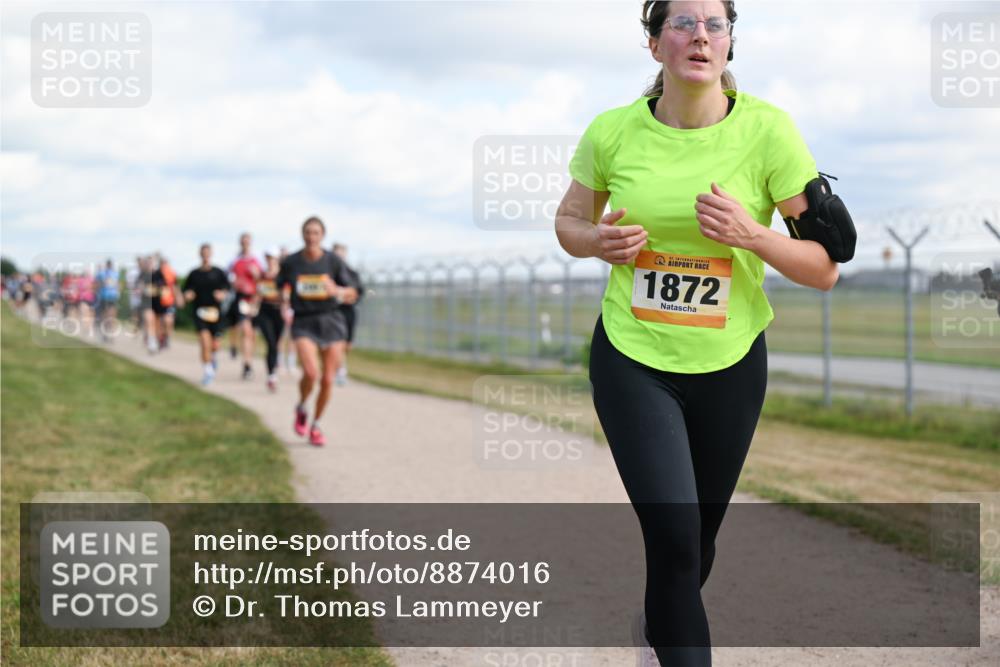 14.09.2025 - Airport Race Dr. Thomas Lammeyer http://msf.ph/oto/8874016 14.09.2025 12:18:44 Laufen 1872 meine-sportfotos.de