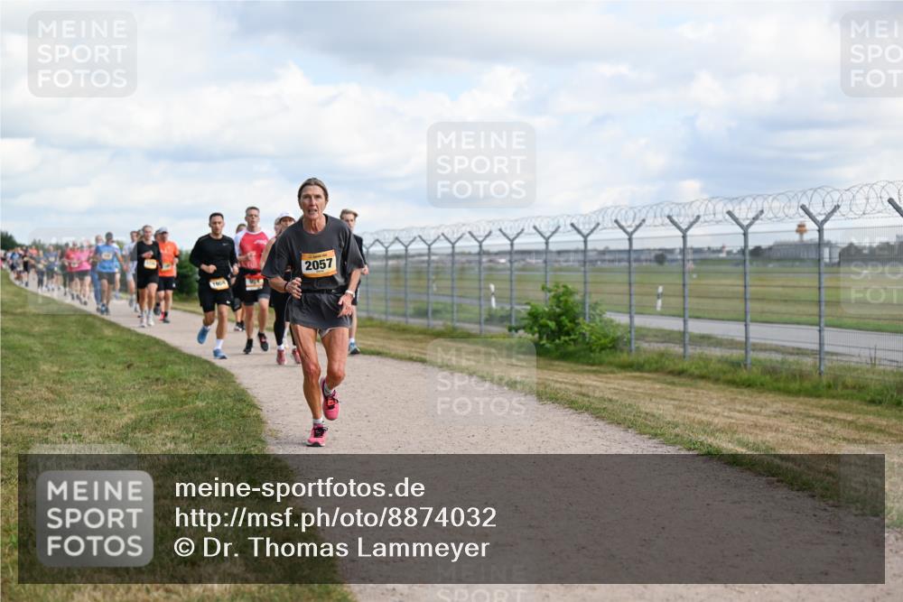 14.09.2025 - Airport Race Dr. Thomas Lammeyer http://msf.ph/oto/8874032 14.09.2025 12:18:45 Laufen 2057, 1608 meine-sportfotos.de