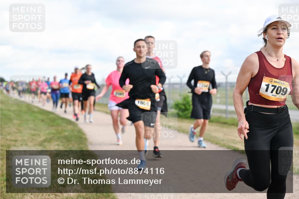 14.09.2025 - Airport Race Dr. Thomas Lammeyer http://msf.ph/oto/8874116 14.09.2025 12:18:50 Laufen 1068, 1709 meine-sportfotos.de