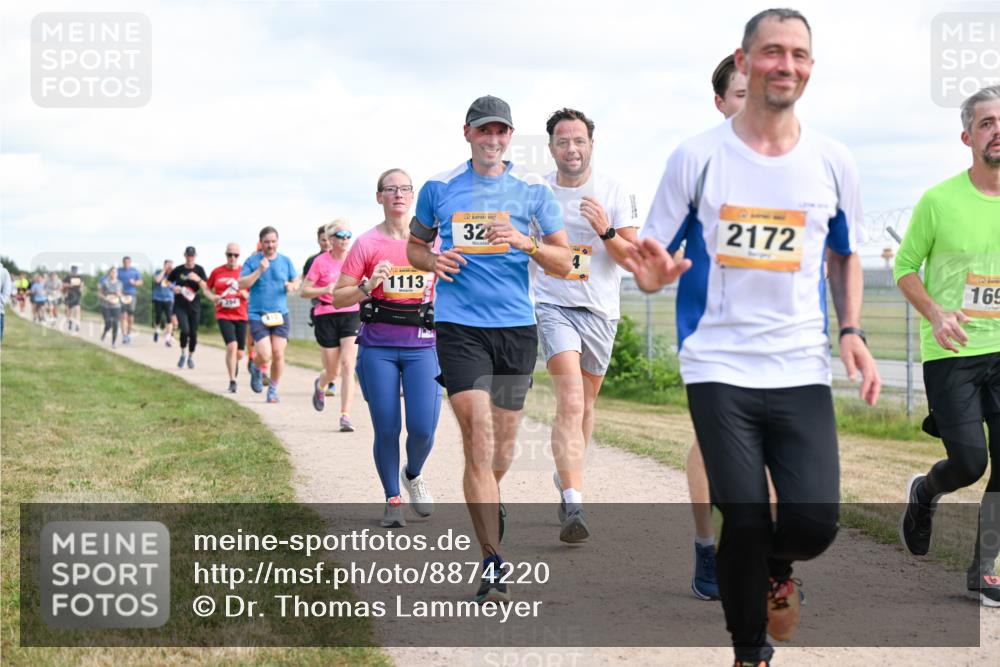 14.09.2025 - Airport Race Dr. Thomas Lammeyer http://msf.ph/oto/8874220 14.09.2025 12:18:56 Laufen 1113, 32, 2172, 169 meine-sportfotos.de