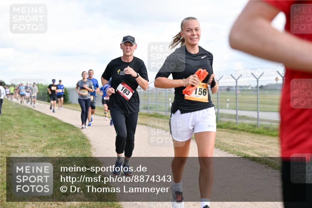 14.09.2025 - Airport Race Dr. Thomas Lammeyer http://msf.ph/oto/8874343 14.09.2025 12:19:04 Laufen 183, 156 meine-sportfotos.de