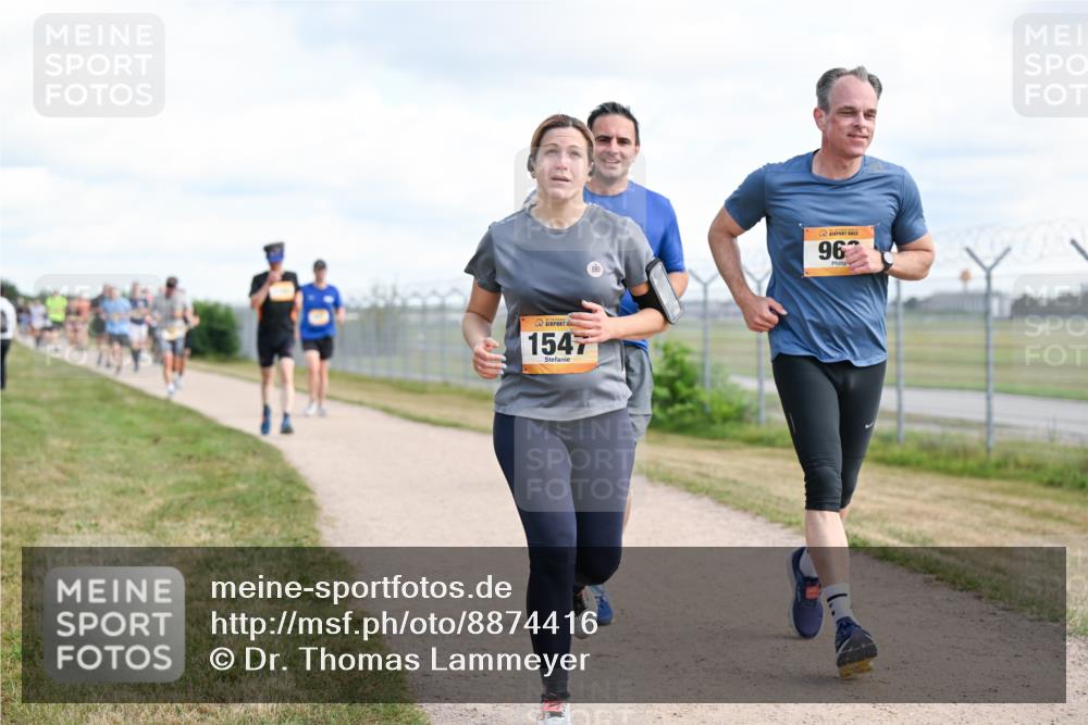 14.09.2025 - Airport Race Dr. Thomas Lammeyer http://msf.ph/oto/8874416 14.09.2025 12:19:08 Laufen 1547, 96 meine-sportfotos.de