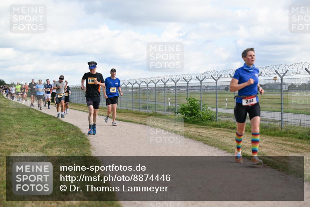 14.09.2025 - Airport Race Dr. Thomas Lammeyer http://msf.ph/oto/8874446 14.09.2025 12:19:10 Laufen 1634, 300, 117, 1103, 421, 244 meine-sportfotos.de
