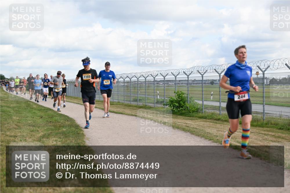 14.09.2025 - Airport Race Dr. Thomas Lammeyer http://msf.ph/oto/8874449 14.09.2025 12:19:10 Laufen 494, 1103, 421, 244 meine-sportfotos.de
