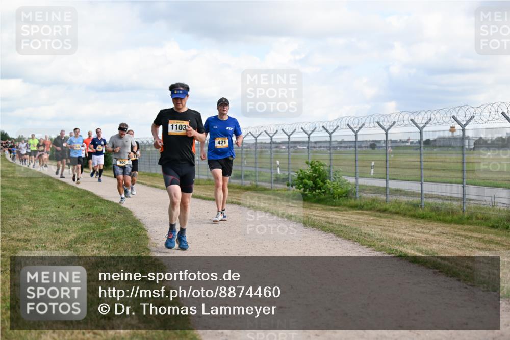 14.09.2025 - Airport Race Dr. Thomas Lammeyer http://msf.ph/oto/8874460 14.09.2025 12:19:11 Laufen 300, 1103, 421 meine-sportfotos.de