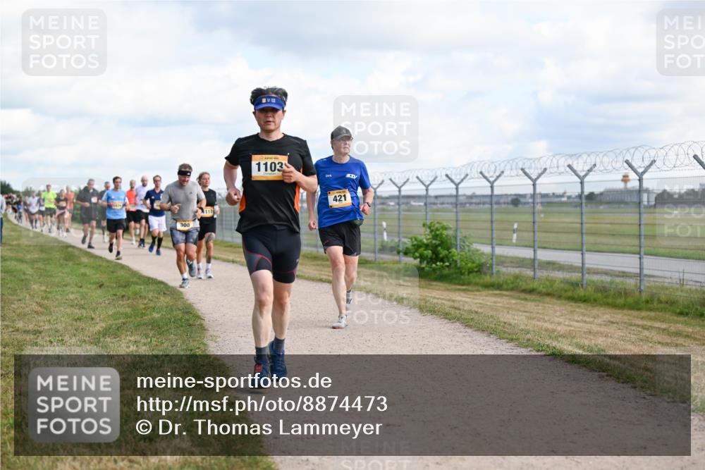 14.09.2025 - Airport Race Dr. Thomas Lammeyer http://msf.ph/oto/8874473 14.09.2025 12:19:12 Laufen 300, 117, 1103, 421 meine-sportfotos.de