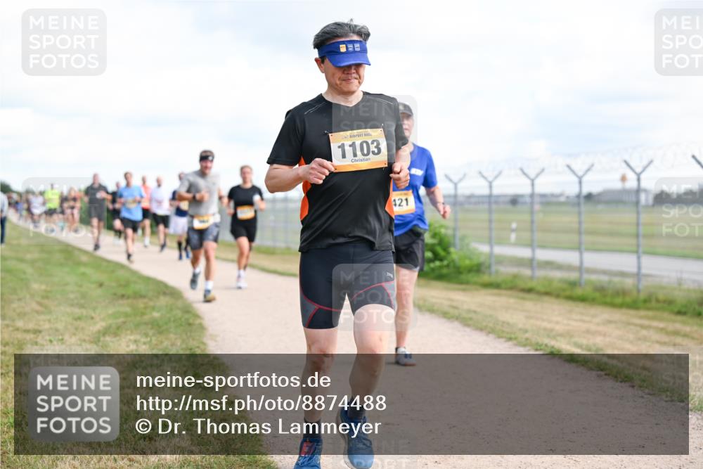 14.09.2025 - Airport Race Dr. Thomas Lammeyer http://msf.ph/oto/8874488 14.09.2025 12:19:13 Laufen 1103, 421 meine-sportfotos.de
