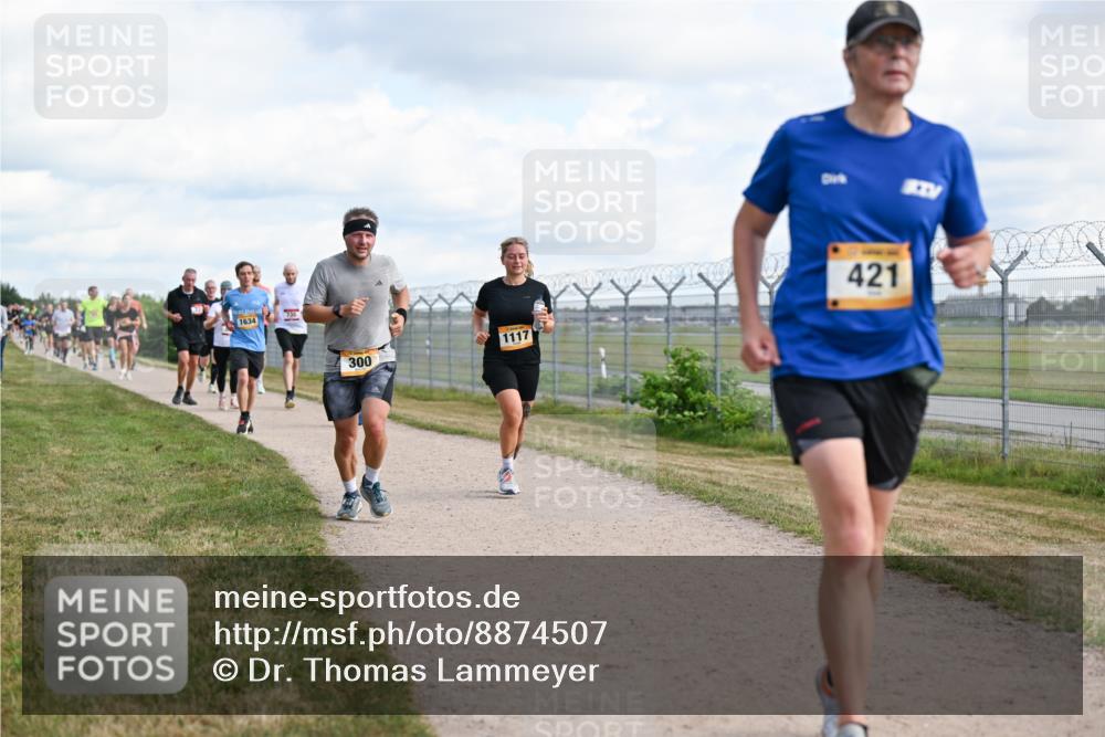 14.09.2025 - Airport Race Dr. Thomas Lammeyer http://msf.ph/oto/8874507 14.09.2025 12:19:14 Laufen 735, 1634, 300, 1117, 421 meine-sportfotos.de