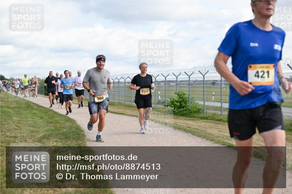 14.09.2025 - Airport Race Dr. Thomas Lammeyer http://msf.ph/oto/8874513 14.09.2025 12:19:14 Laufen 1634, 735, 300, 1117, 421 meine-sportfotos.de