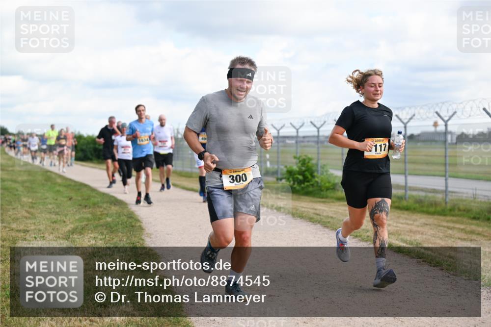 14.09.2025 - Airport Race Dr. Thomas Lammeyer http://msf.ph/oto/8874545 14.09.2025 12:19:16 Laufen 1634, 300, 117 meine-sportfotos.de