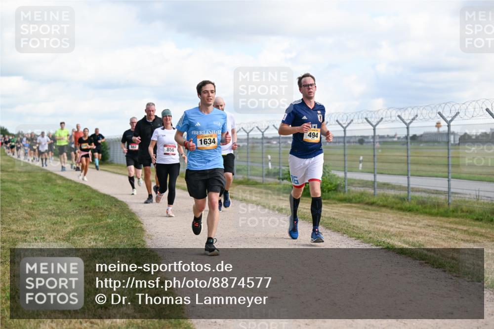 14.09.2025 - Airport Race Dr. Thomas Lammeyer http://msf.ph/oto/8874577 14.09.2025 12:19:18 Laufen 882, 856, 1634, 494, 16 meine-sportfotos.de