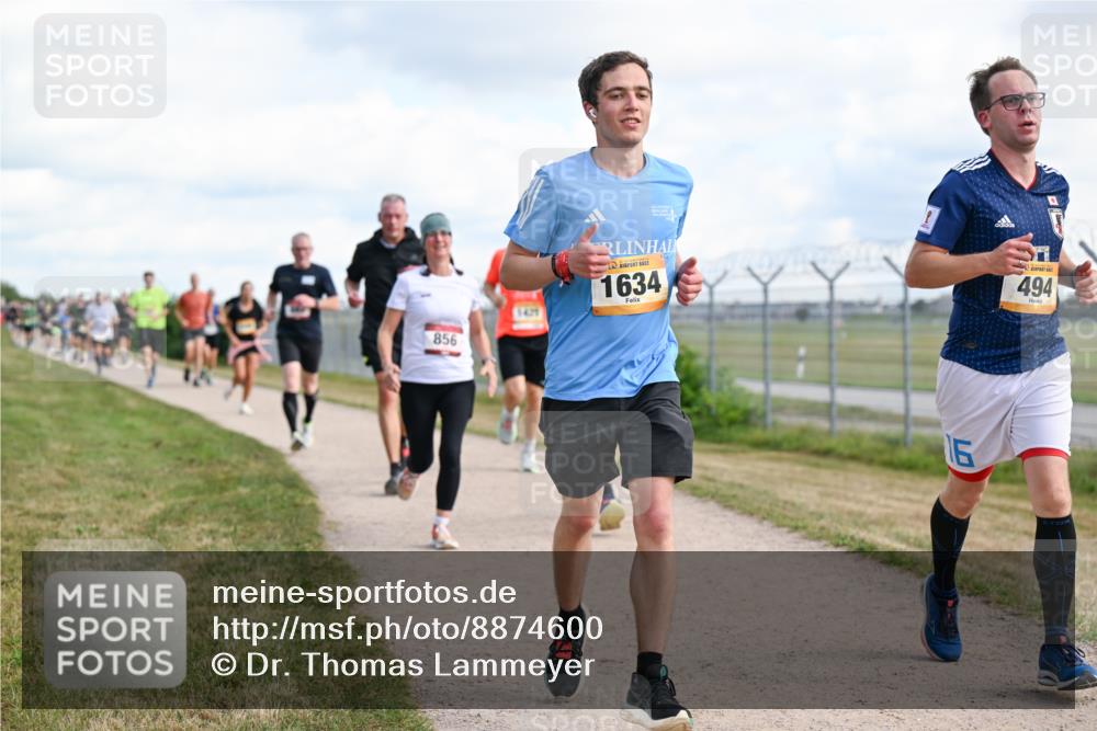 14.09.2025 - Airport Race Dr. Thomas Lammeyer http://msf.ph/oto/8874600 14.09.2025 12:19:19 Laufen 856, 149, 1634, 494, 16 meine-sportfotos.de