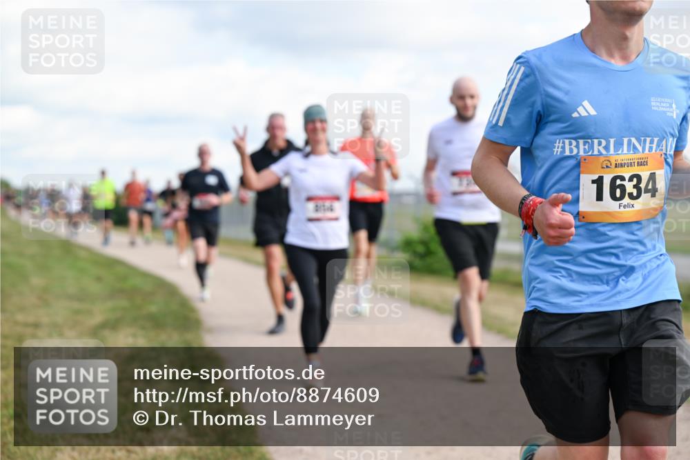 14.09.2025 - Airport Race Dr. Thomas Lammeyer http://msf.ph/oto/8874609 14.09.2025 12:19:20 Laufen 42, 1634 meine-sportfotos.de