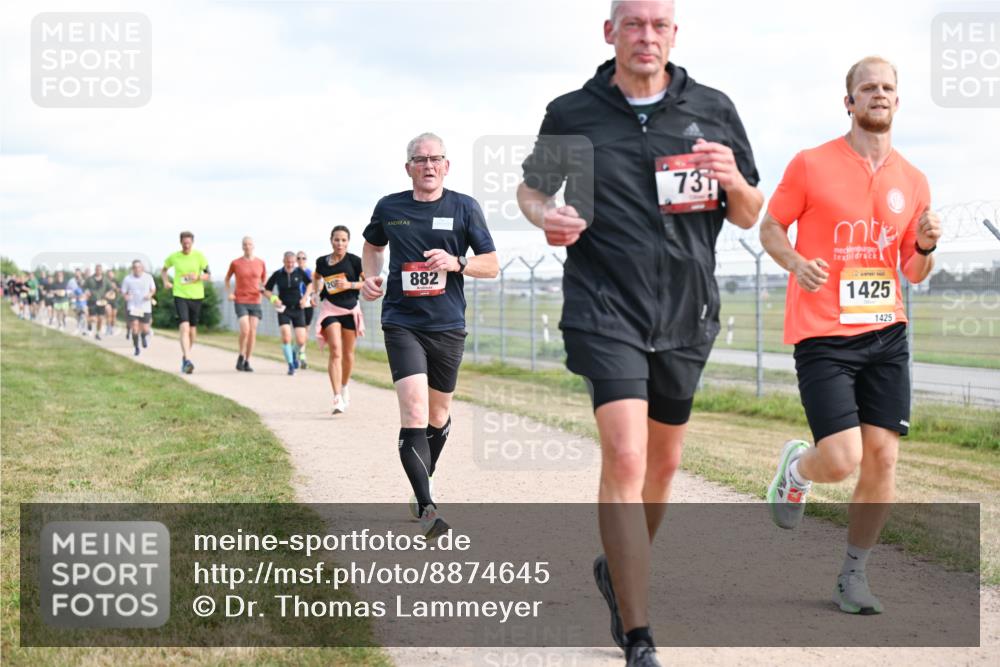 14.09.2025 - Airport Race Dr. Thomas Lammeyer http://msf.ph/oto/8874645 14.09.2025 12:19:22 Laufen 20, 882, 73, 1425, 1425 meine-sportfotos.de
