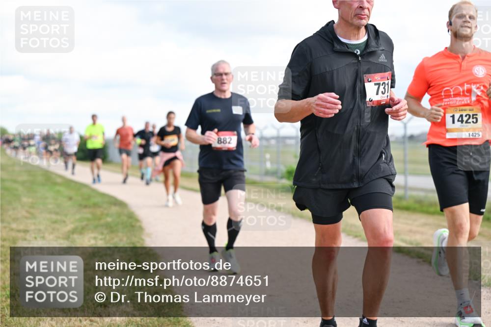 14.09.2025 - Airport Race Dr. Thomas Lammeyer http://msf.ph/oto/8874651 14.09.2025 12:19:23 Laufen 882, 731, 1425, 1425 meine-sportfotos.de