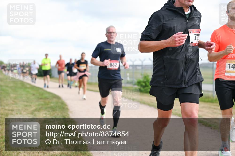 14.09.2025 - Airport Race Dr. Thomas Lammeyer http://msf.ph/oto/8874654 14.09.2025 12:19:23 Laufen 882, 73, 14 meine-sportfotos.de