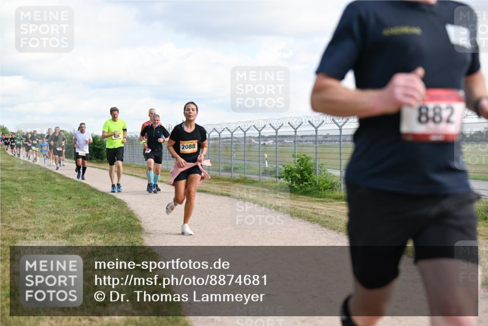 14.09.2025 - Airport Race Dr. Thomas Lammeyer http://msf.ph/oto/8874681 14.09.2025 12:19:24 Laufen 625, 2088, 882 meine-sportfotos.de