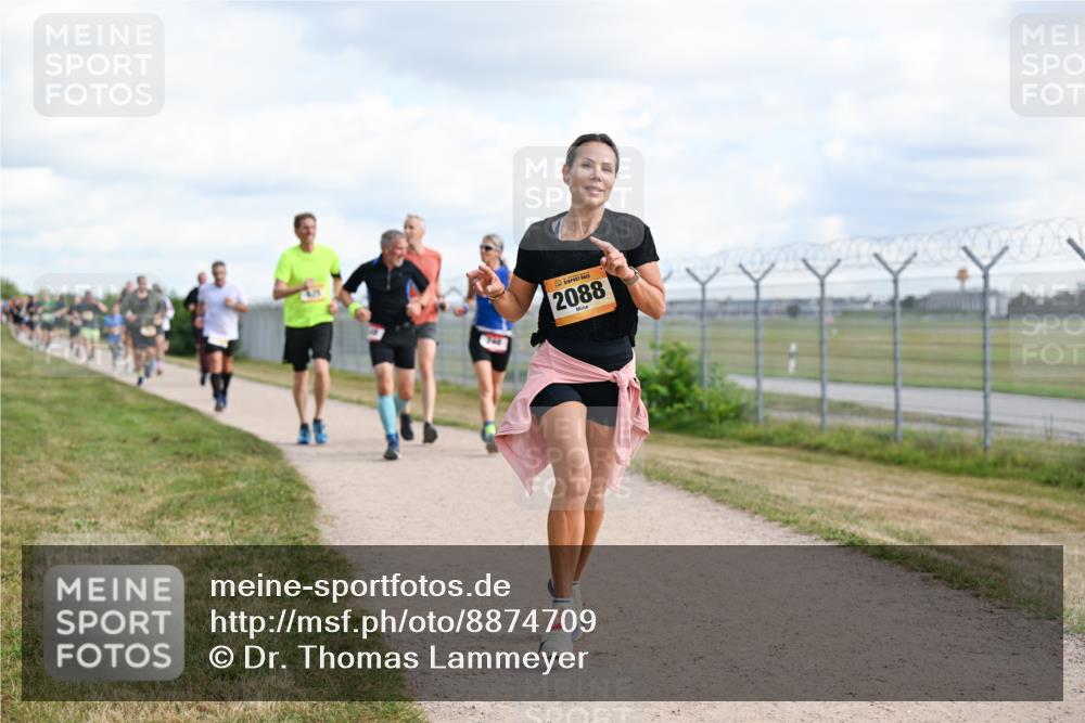14.09.2025 - Airport Race Dr. Thomas Lammeyer http://msf.ph/oto/8874709 14.09.2025 12:19:26 Laufen 2088, 10 meine-sportfotos.de