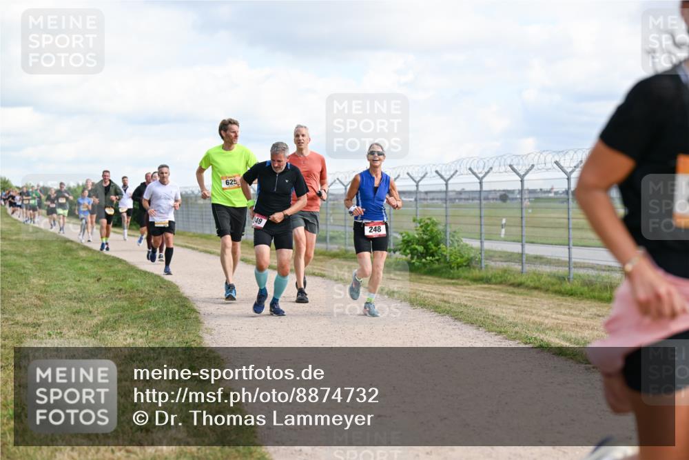 14.09.2025 - Airport Race Dr. Thomas Lammeyer http://msf.ph/oto/8874732 14.09.2025 12:19:27 Laufen 625, 249, 248 meine-sportfotos.de
