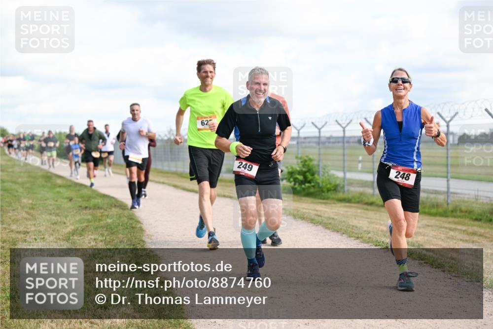 14.09.2025 - Airport Race Dr. Thomas Lammeyer http://msf.ph/oto/8874760 14.09.2025 12:19:29 Laufen 62, 249, 248 meine-sportfotos.de