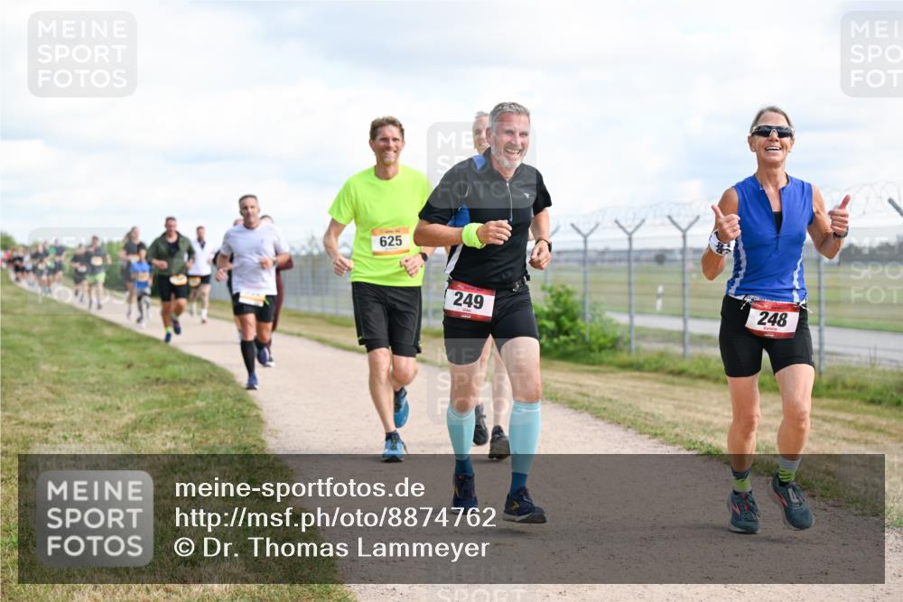 14.09.2025 - Airport Race Dr. Thomas Lammeyer http://msf.ph/oto/8874762 14.09.2025 12:19:29 Laufen 625, 248, 249 meine-sportfotos.de