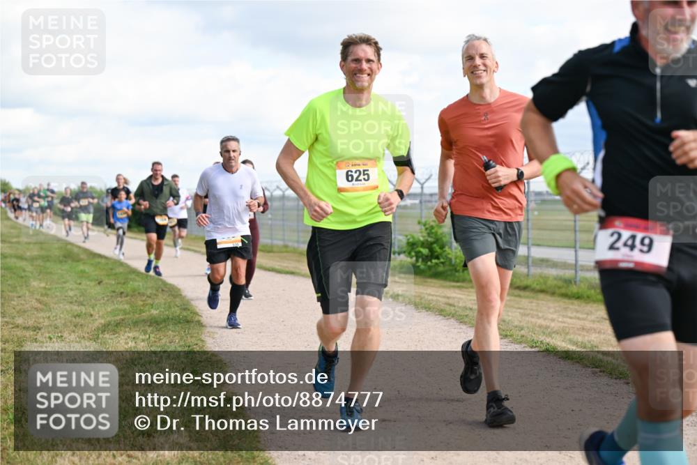 14.09.2025 - Airport Race Dr. Thomas Lammeyer http://msf.ph/oto/8874777 14.09.2025 12:19:30 Laufen 625, 249 meine-sportfotos.de