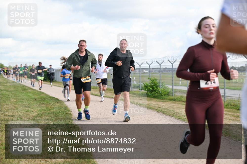 14.09.2025 - Airport Race Dr. Thomas Lammeyer http://msf.ph/oto/8874832 14.09.2025 12:19:33 Laufen 269, 1871, 274 meine-sportfotos.de