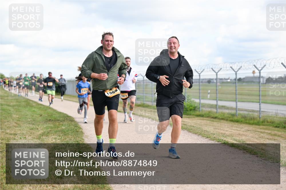 14.09.2025 - Airport Race Dr. Thomas Lammeyer http://msf.ph/oto/8874849 14.09.2025 12:19:34 Laufen 1430, 1269, 1871, 111 meine-sportfotos.de