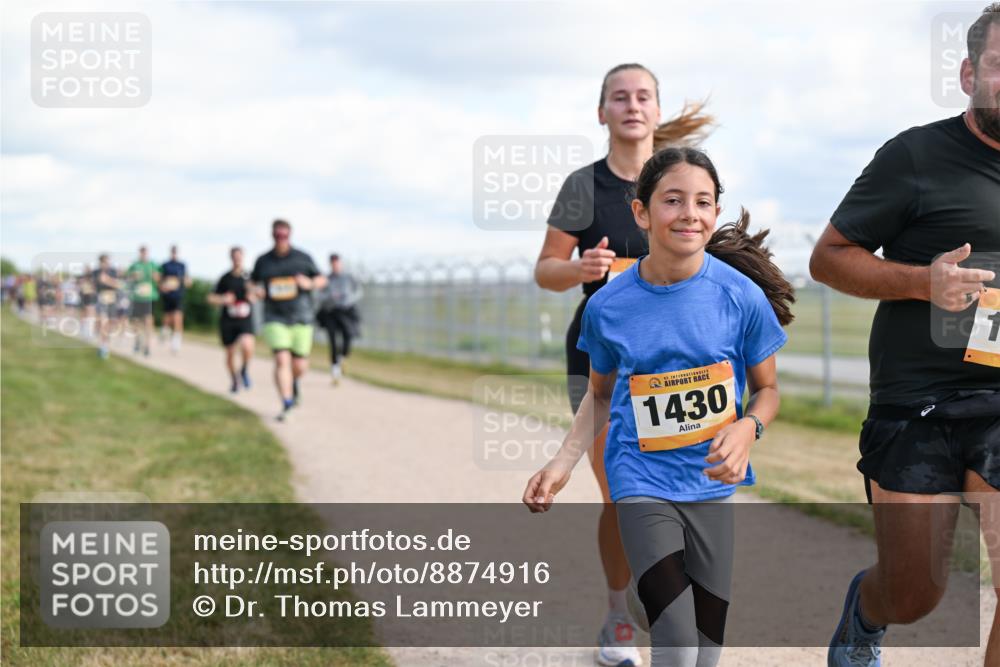 14.09.2025 - Airport Race Dr. Thomas Lammeyer http://msf.ph/oto/8874916 14.09.2025 12:19:38 Laufen 42, 1430, 1 meine-sportfotos.de