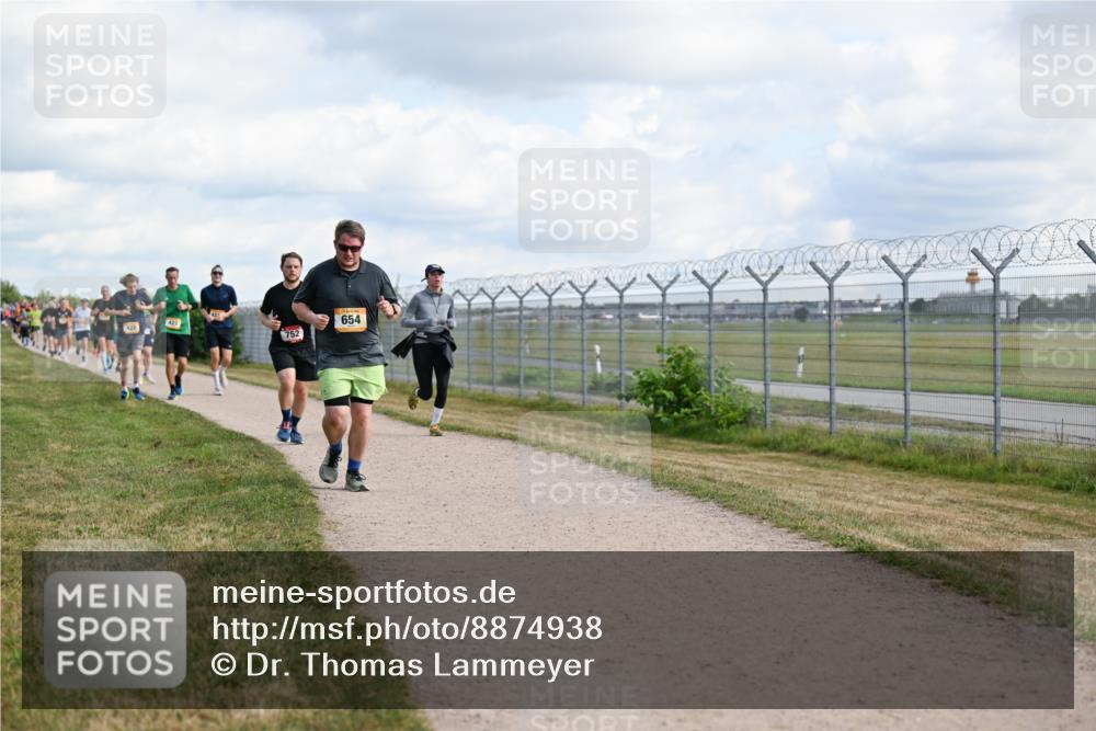 14.09.2025 - Airport Race Dr. Thomas Lammeyer http://msf.ph/oto/8874938 14.09.2025 12:19:39 Laufen 752, 654 meine-sportfotos.de