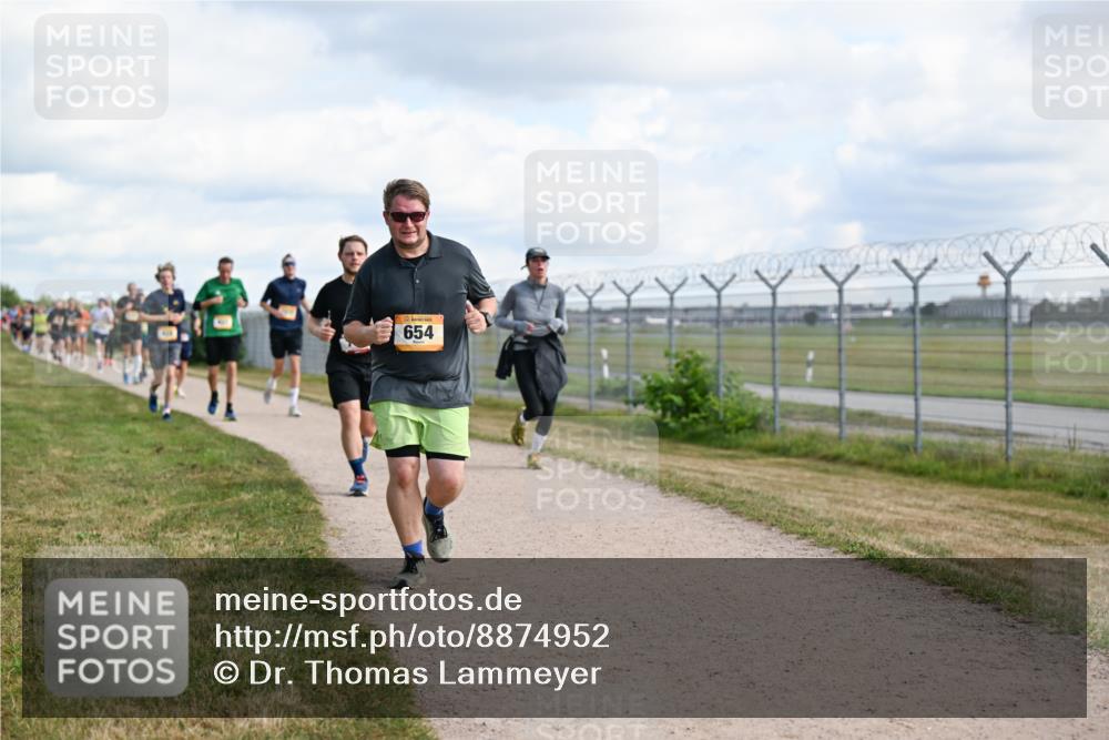 14.09.2025 - Airport Race Dr. Thomas Lammeyer http://msf.ph/oto/8874952 14.09.2025 12:19:41 Laufen 654 meine-sportfotos.de