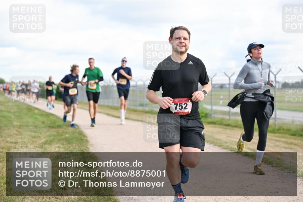 14.09.2025 - Airport Race Dr. Thomas Lammeyer http://msf.ph/oto/8875001 14.09.2025 12:19:44 Laufen 752 meine-sportfotos.de