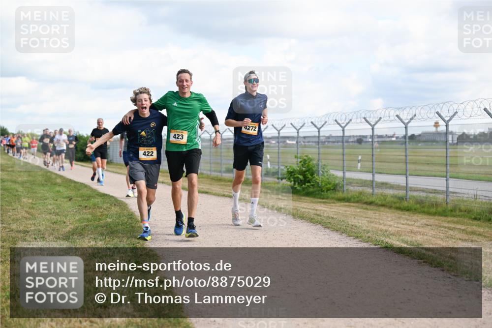 14.09.2025 - Airport Race Dr. Thomas Lammeyer http://msf.ph/oto/8875029 14.09.2025 12:19:46 Laufen 423, 4272, 422 meine-sportfotos.de