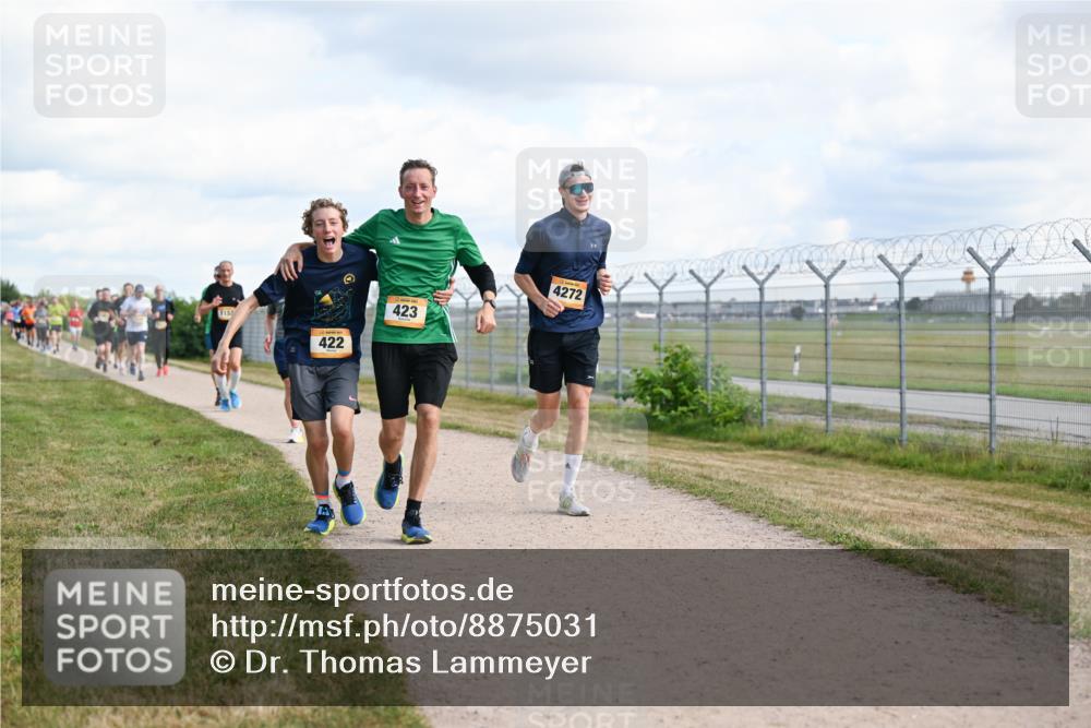 14.09.2025 - Airport Race Dr. Thomas Lammeyer http://msf.ph/oto/8875031 14.09.2025 12:19:46 Laufen 1157, 422, 423, 4272 meine-sportfotos.de