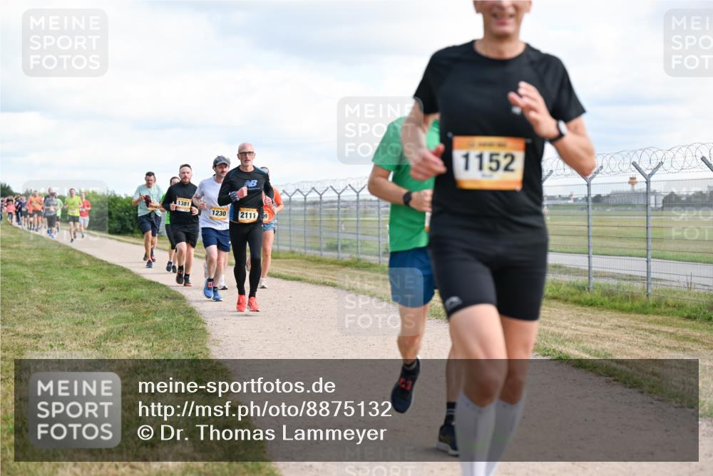 14.09.2025 - Airport Race Dr. Thomas Lammeyer http://msf.ph/oto/8875132 14.09.2025 12:19:54 Laufen 1381, 1230, 2111, 9, 1152 meine-sportfotos.de