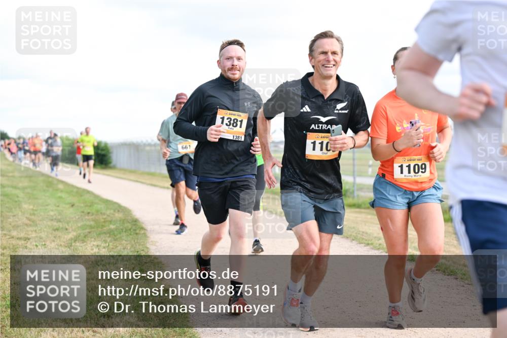 14.09.2025 - Airport Race Dr. Thomas Lammeyer http://msf.ph/oto/8875191 14.09.2025 12:19:58 Laufen 661, 1381, 1381, 110, 1109 meine-sportfotos.de