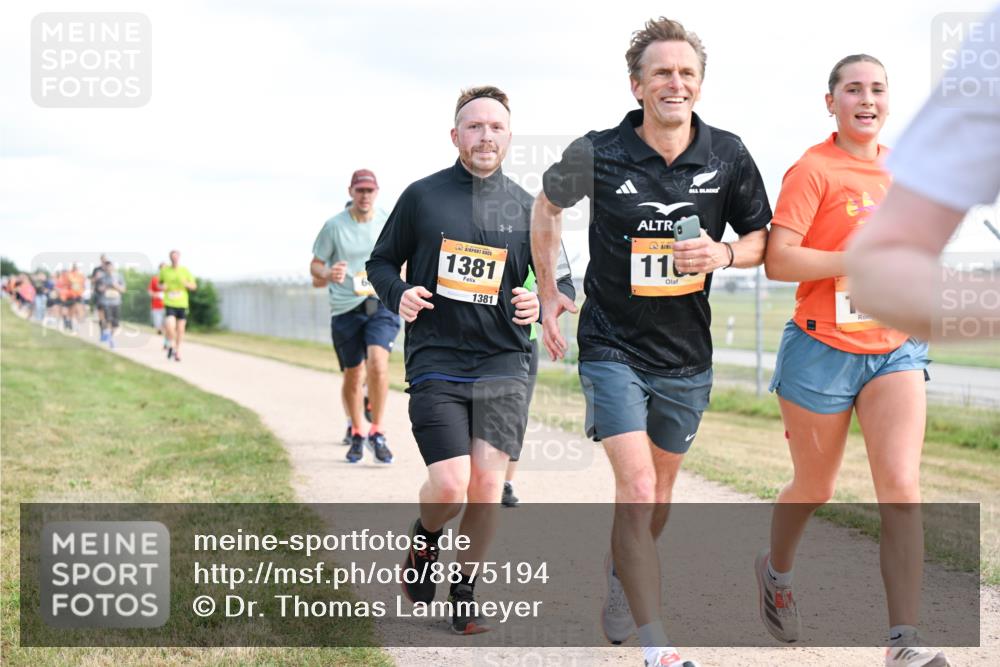 14.09.2025 - Airport Race Dr. Thomas Lammeyer http://msf.ph/oto/8875194 14.09.2025 12:19:58 Laufen 1381, 1381, 11 meine-sportfotos.de